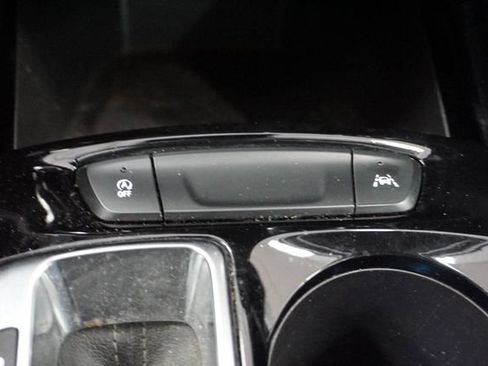 Used 2025 Chevrolet Trax LT w/ Driver Confidence Package FWD image 19