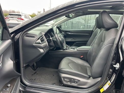 Used 2021 Toyota Camry XSE image 12