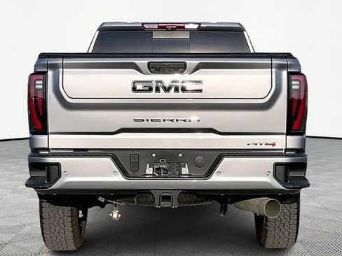 Used 2025 GMC Sierra 2500 AT4 w/ AT4 Premium Plus Package image 6