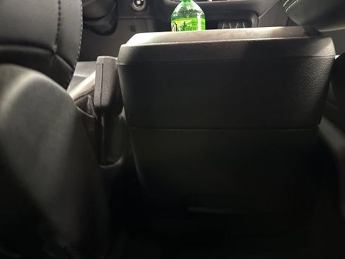 Used 2022 Chrysler Pacifica Touring-L w/ Uconnect Theater Family Group image 13