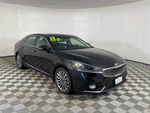 Certified 2017 Kia Cadenza Premium w/ Luxury Package image 25