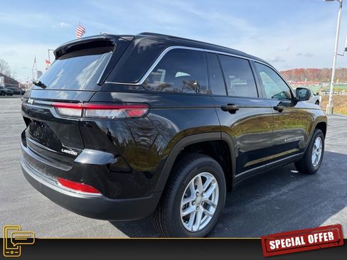 New 2025 Jeep Grand Cherokee Laredo X w/ Luxury Tech Group I image 4