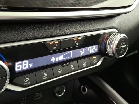 Used 2025 Nissan Altima 2.5 SR w/ SR Premium Package FWD image 19