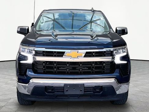 Used 2023 Chevrolet Silverado 1500 LT AWD/4WD image 2