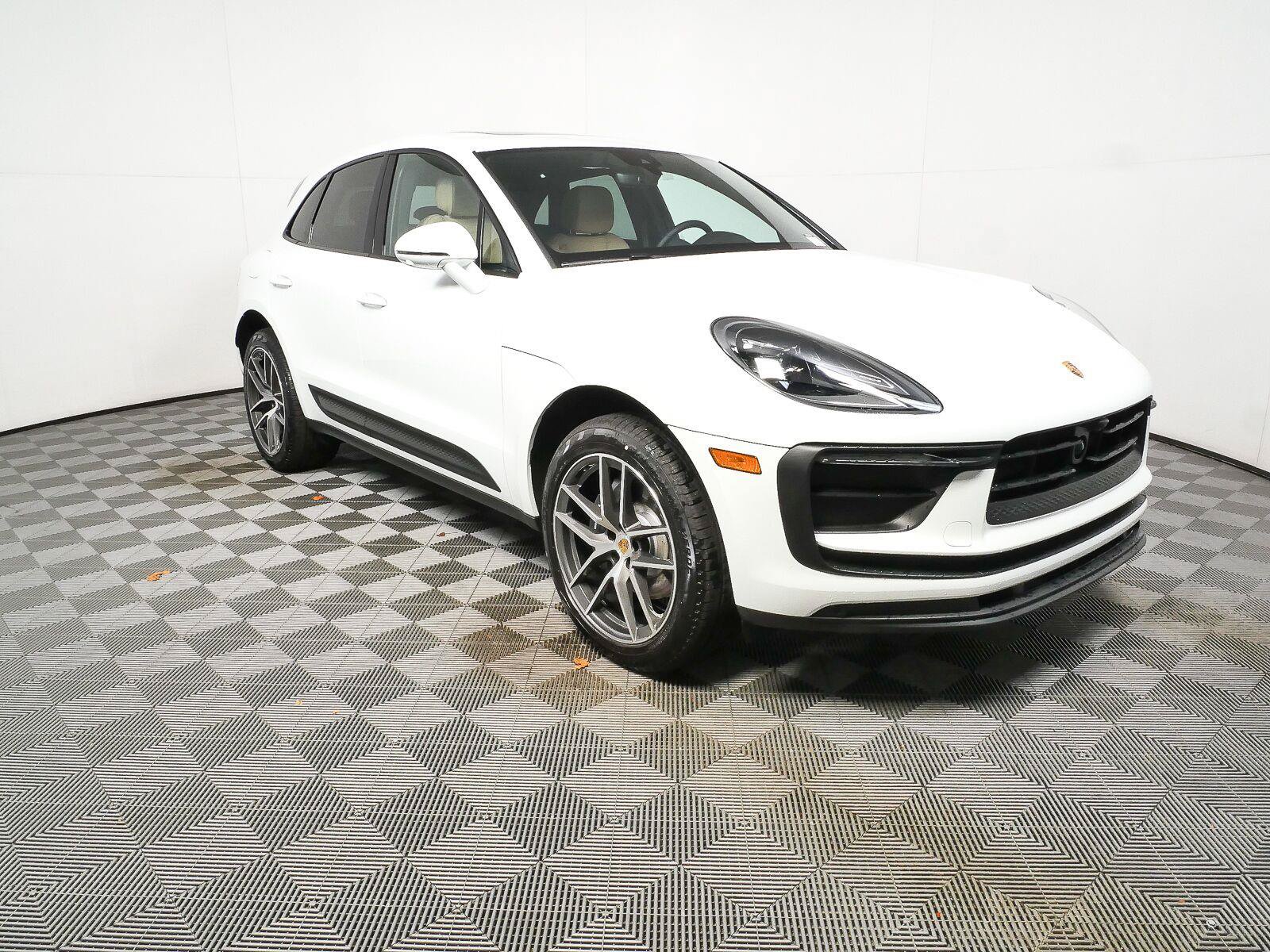 New 2026 Porsche Macan Turbo AWD/4WD image 28