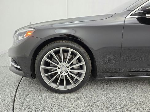 Used 2015 Mercedes-Benz S 550 Sedan image 17