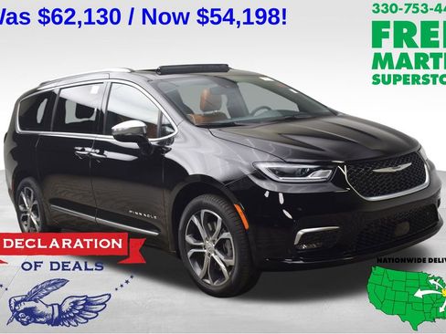 New 2026 Chrysler Pacifica Pinnacle w/ Trailer Tow Group AWD/4WD image 1
