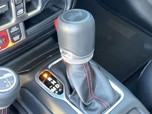 Used 2022 Jeep Wrangler Unlimited Rubicon image 30