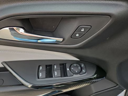 New 2026 Chevrolet Trax LT w/ LT Convenience Package FWD image 12