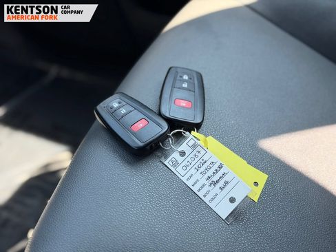 Used 2022 Toyota 4Runner SR5 Premium w/ Moonroof Package AWD/4WD image 35