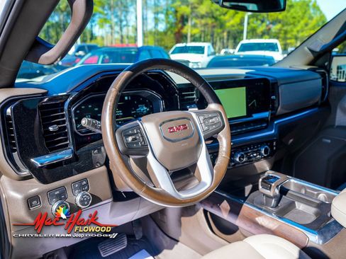 Used 2022 GMC Sierra 1500 SLT w/ SLT Convenience Package image 22