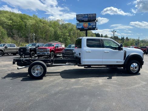 New 2026 Ford F550 4x4 Crew Cab image 13