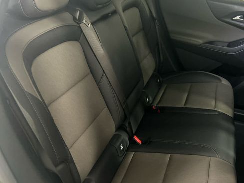 Used 2025 Chevrolet Equinox LT w/ Convenience Package II image 23