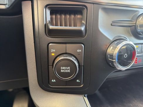 Used 2023 Ford F150 Lariat w/ Equipment Group 502A High image 20