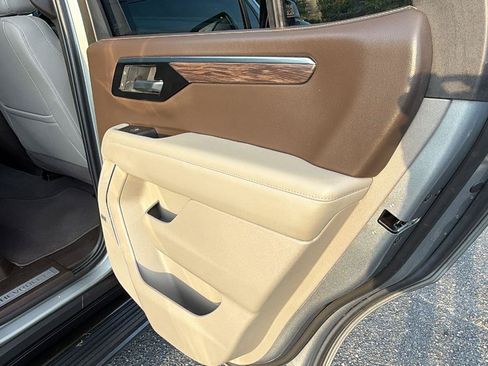 Used 2025 Chevrolet Tahoe LT w/ Comfort Package RWD image 19