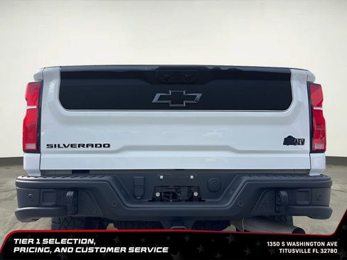 Used 2024 Chevrolet Silverado 2500 ZR2 w/ ZR2 Bison Edition AWD/4WD image 5