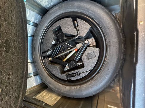 Used 2005 Subaru Outback 3.0R L.L. Bean image 21