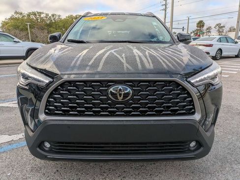 Used 2023 Toyota Corolla Cross XLE w/ Convenience Package image 9