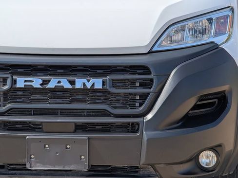 Used 2024 RAM ProMaster 2500 w/ Convenience Group FWD image 9