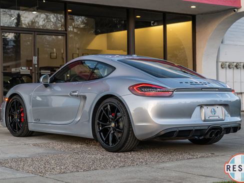 Used 2016 Porsche Cayman GTS image 4