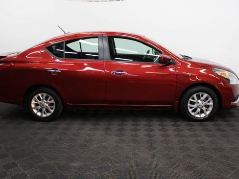 Used 2017 Nissan Versa SV w/ SV Special Edition Package image 4