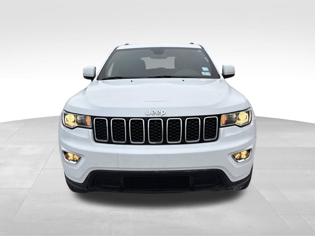 Used 2021 Jeep Grand Cherokee Laredo AWD/4WD image 2