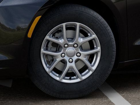 New 2027 Chrysler Pacifica Select FWD image 8