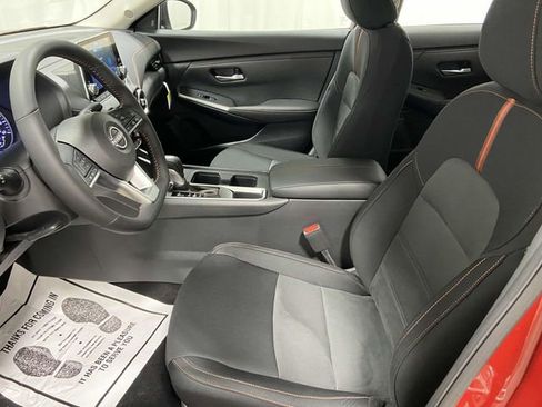 Used 2025 Nissan Sentra SR image 11