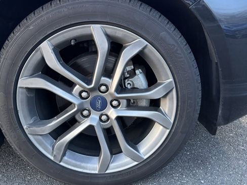 Used 2020 Ford Fusion Titanium image 11