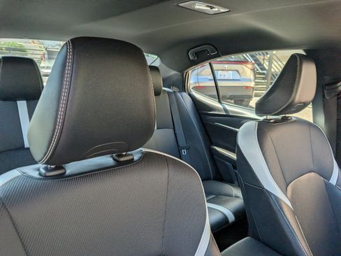 Used 2025 Toyota Camry SE FWD image 3