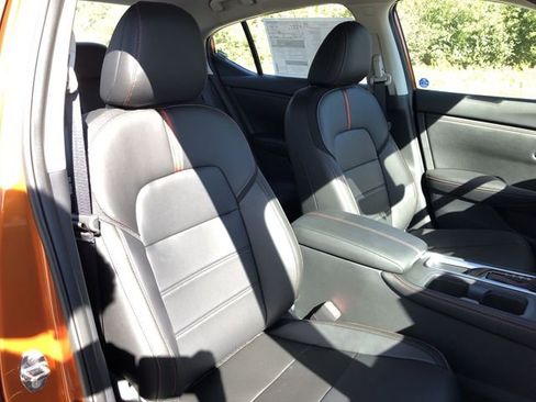 Certified 2025 Nissan Sentra SR w/ SR Premium Package image 18