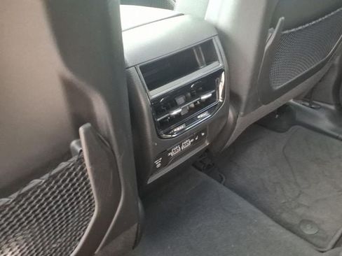 Certified 2024 Jeep Grand Cherokee Limited w/ Black Appearance Package AWD/4WD image 13