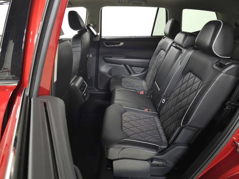 Used 2024 Volkswagen Atlas SEL Premium R-Line AWD/4WD image 36