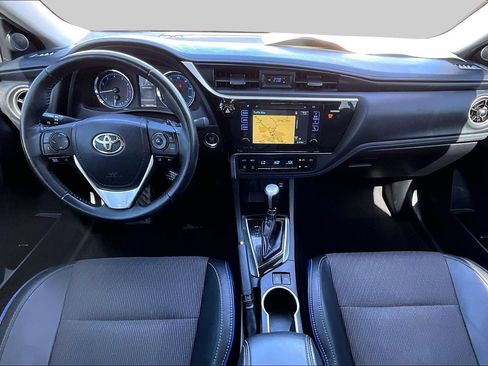 Used 2017 Toyota Corolla SE w/ SE Premium Package FWD image 14