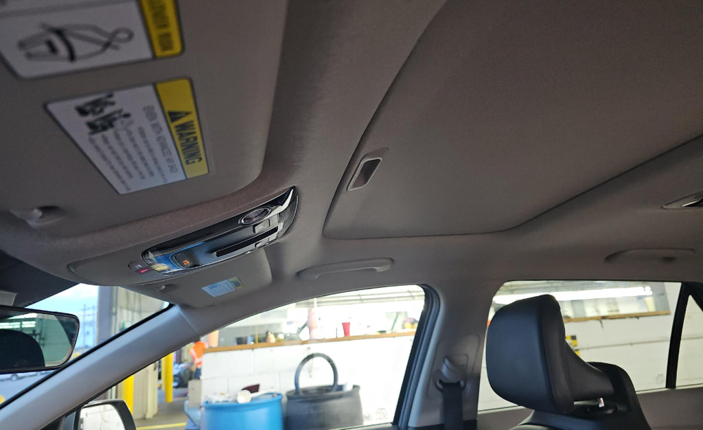 Certified 2024 Kia Niro Wave w/ Wave Preserve Package FWD image 16