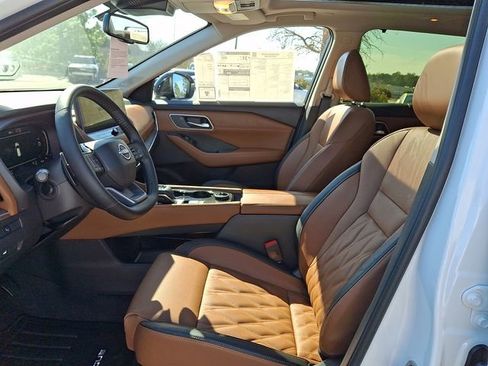 New 2026 Nissan Rogue Platinum image 13