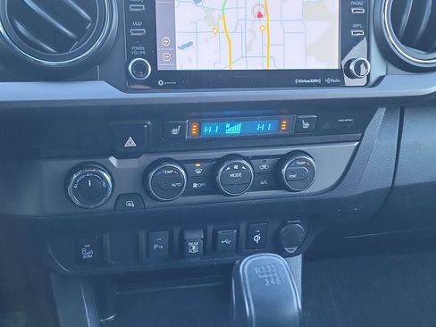 Used 2020 Toyota Tacoma TRD Off-Road image 19