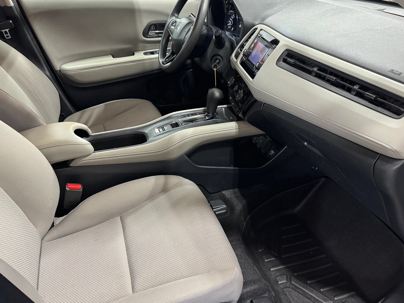 Used 2018 Honda HR-V LX image 53