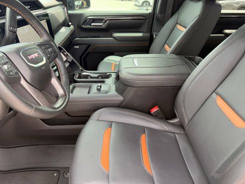 Used 2025 GMC Sierra 2500 AT4 w/ AT4 Premium Plus Package AWD/4WD image 9