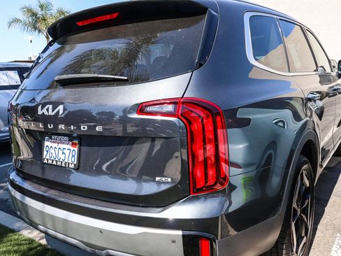 Used 2023 Kia Telluride S w/ S Sunroof Package image 7