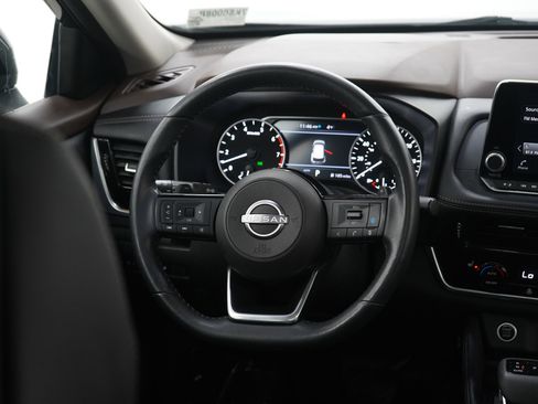 Used 2023 Nissan Rogue SL image 16