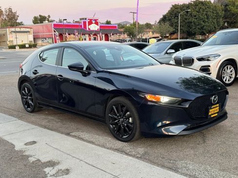 Used 2021 MAZDA MAZDA3 s FWD image 2