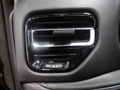 Used 2021 Dodge Durango SXT w/ 3rd Row Seating Group image 18