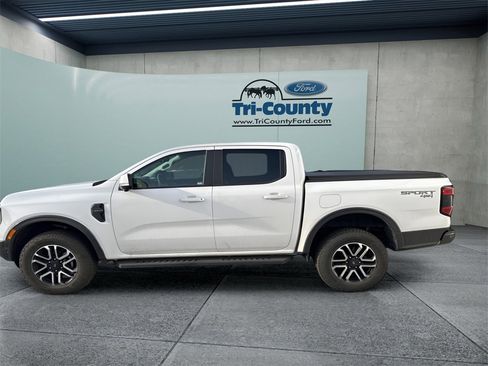 Used 2024 Ford Ranger Lariat w/ Trailer Tow Package image 4