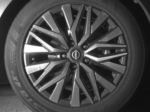 Used 2025 Nissan Altima 2.5 SV image 13