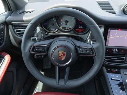 Used 2025 Porsche Macan S AWD/4WD image 24