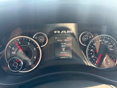 Used 2022 RAM 2500 Big Horn w/ Level 1 Equipment Group AWD/4WD image 21