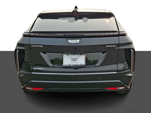 Used 2024 Cadillac Lyriq Luxury AWD/4WD image 5