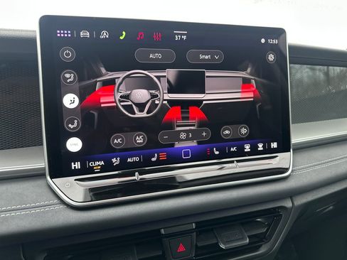 New 2026 Volkswagen Tiguan SE image 11