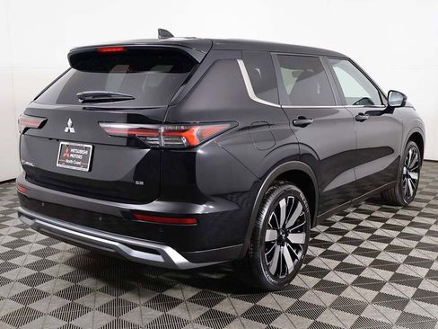 New 2025 Mitsubishi Outlander SE FWD image 13